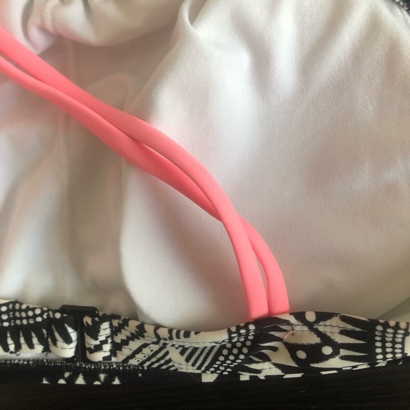 Xhiliration Geometric Print Halter Swim Top - Picture 12 of 12